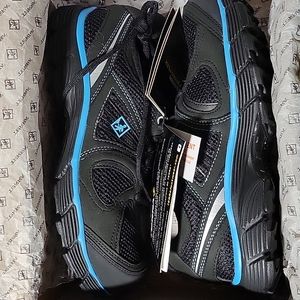 Terra Pacer size 7.5